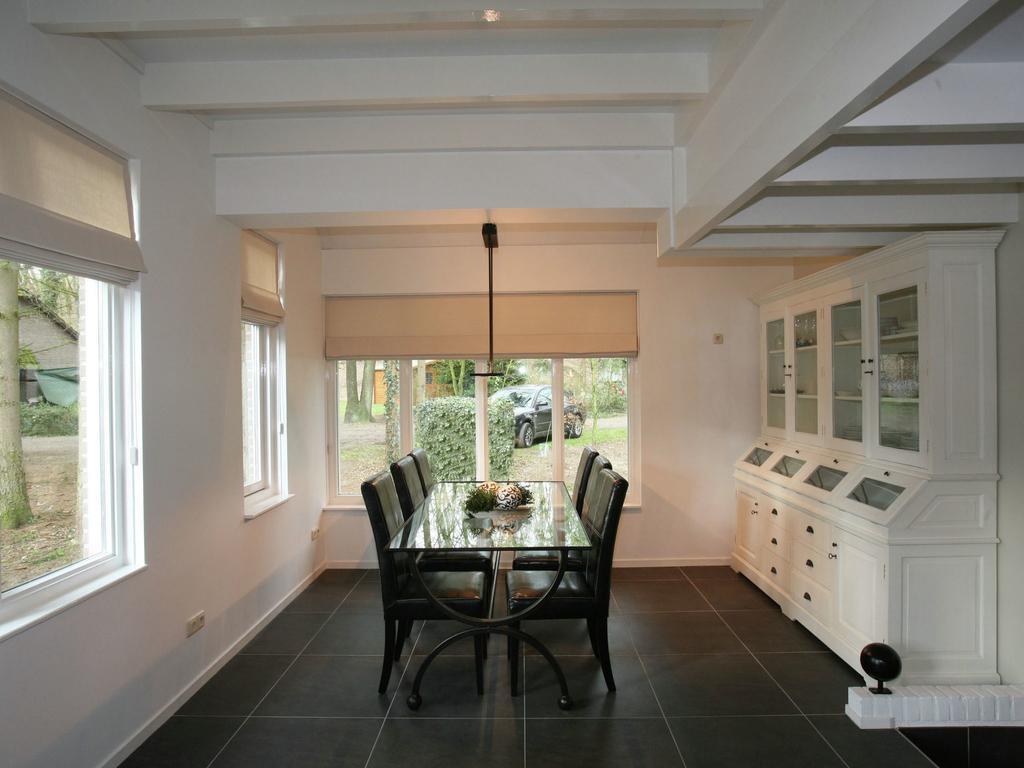 Luxury, Design House With A Fireplace At The Bedafse Bergen Uden Cameră foto